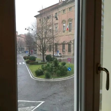 Tribunale Palace - Bedinbolognacentroh Pensión Bolonia